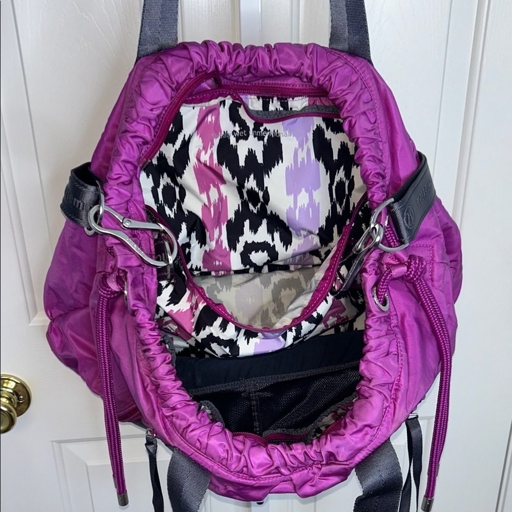 lululemon Effortless Bag Yoga Tote Laptop Neon Purple Nylon - Picture 14 of 17